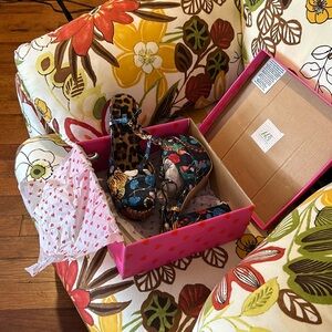 NEW SNAKE TIGER INSIDE PLATFORM HEELS SHOES Iron Fist NEW IN BOX NWT NIB